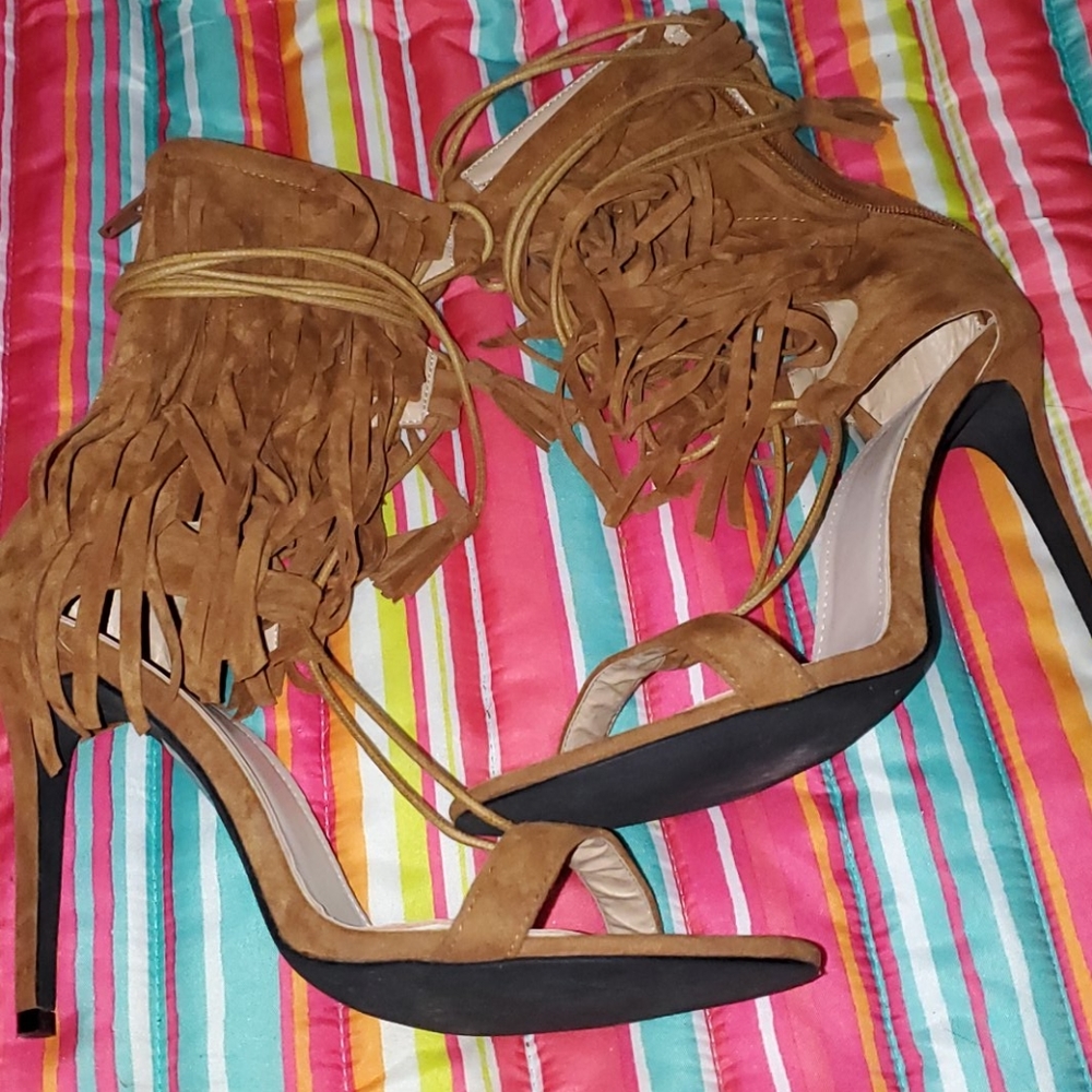 2$/15 Women's shoes
